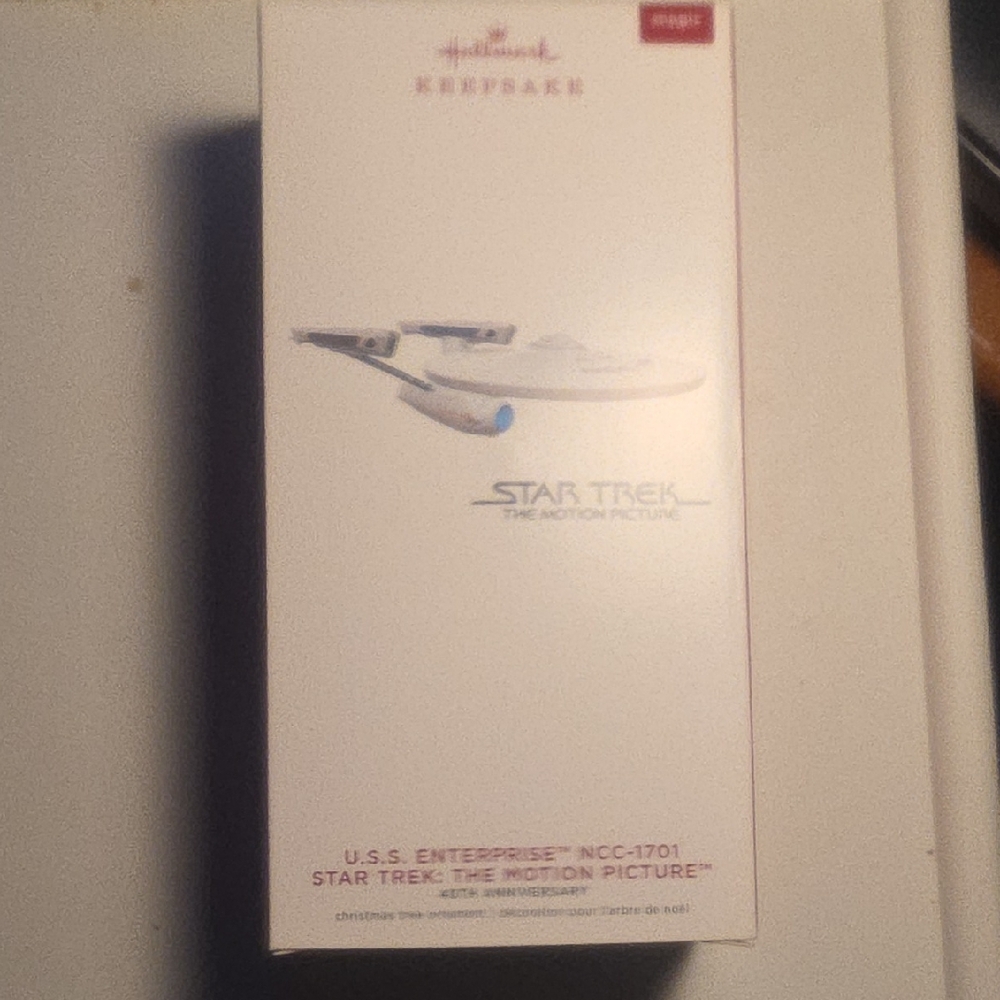 Hallmark Keepsake Star Trek U.S.S. Enterprise Ornament